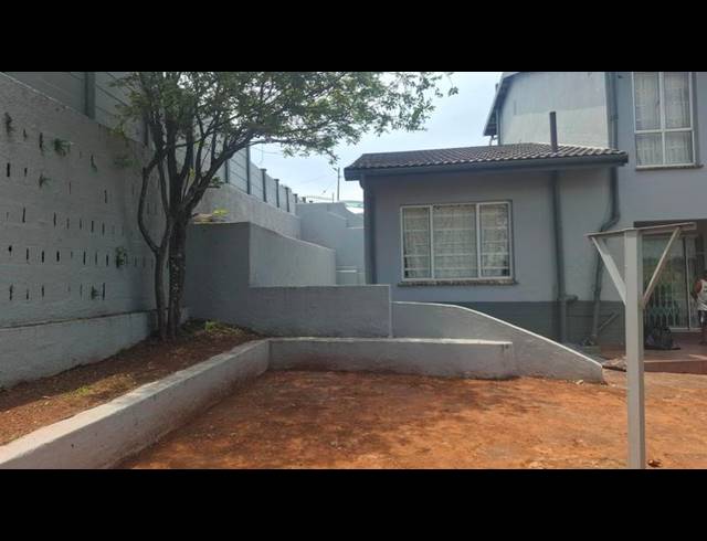 4 BEDROOM HOUSE FOR SALE IN ISIPINGO